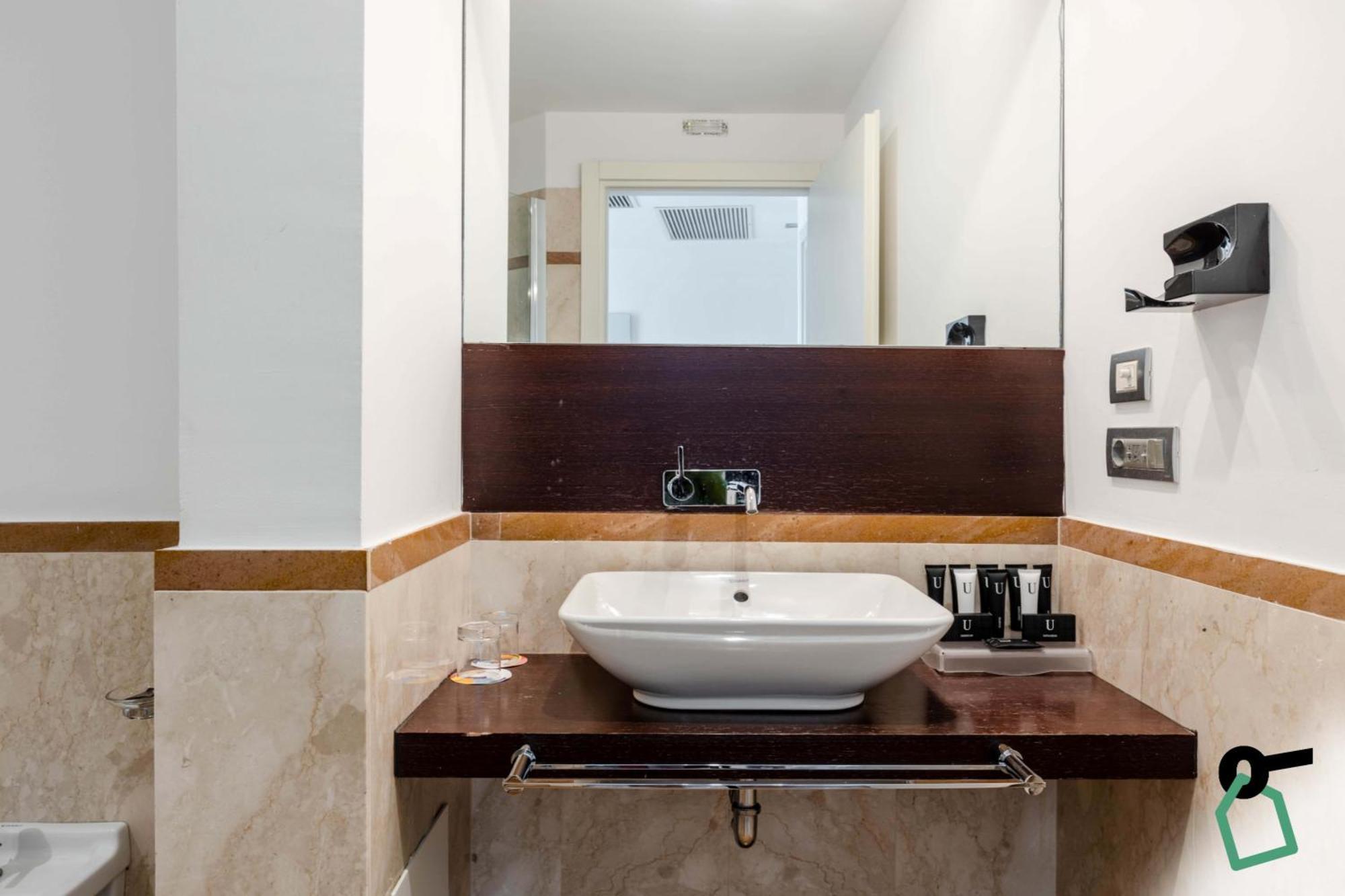 Hotiday Collection - Hotel Pise