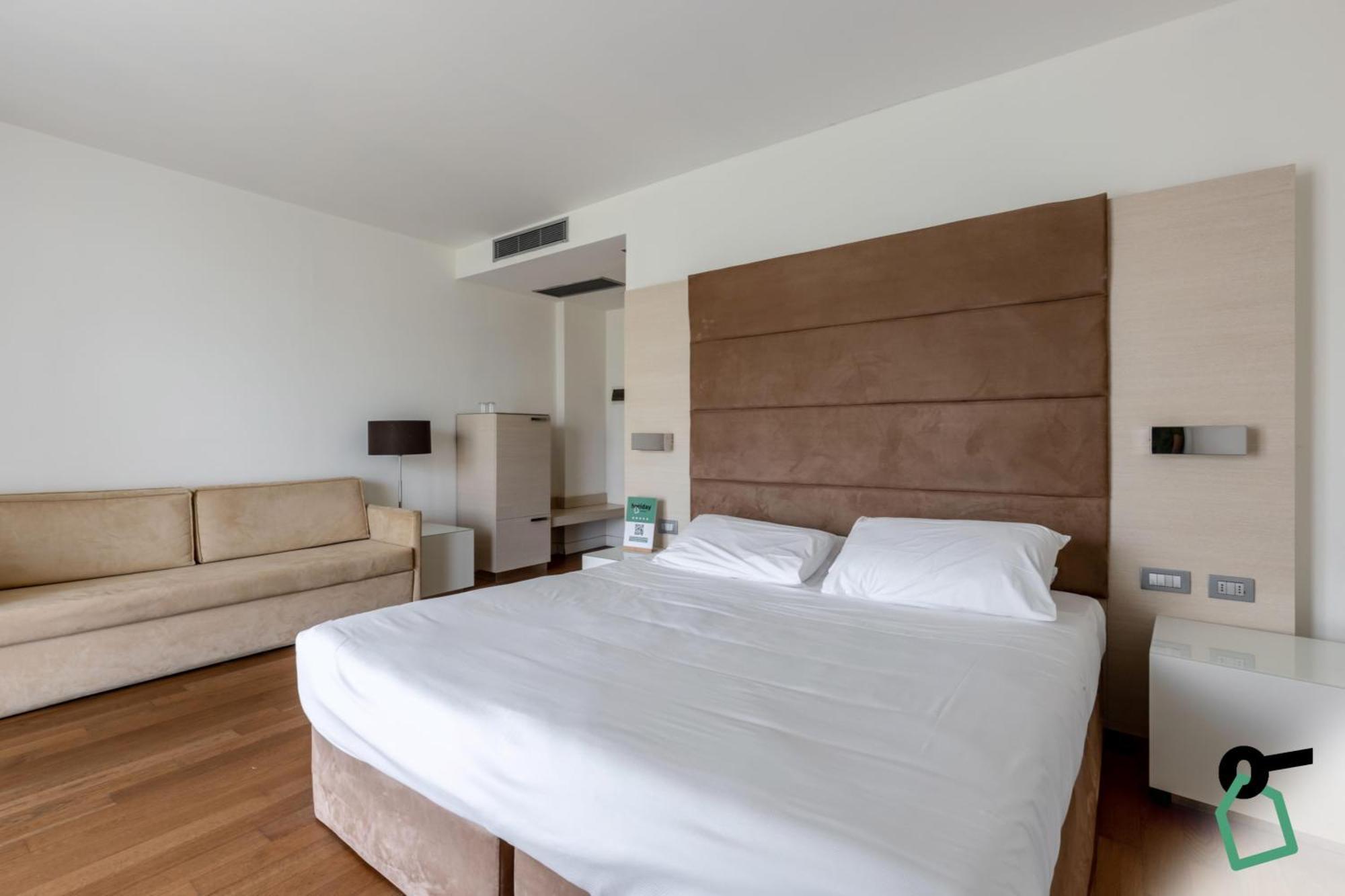 Hotel Hotiday Collection - Pise